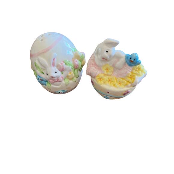 Easter Egg Bunny Rabbit Ceramic Salt and Pepper Shakers - Picture 1 of 6